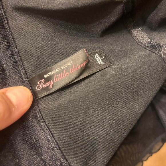 Ruffled black victorias secret - Picture 4 of 4